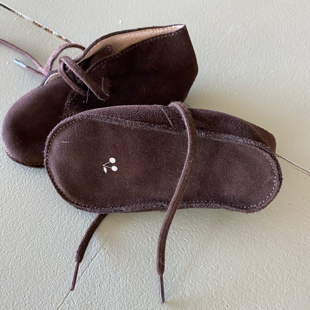 Bonpoint brown shoes. Size 18 French baby size. Soft shoes